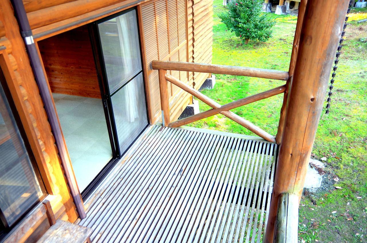 Vila Woody Pal Yogo Curuga Exteriér fotografie